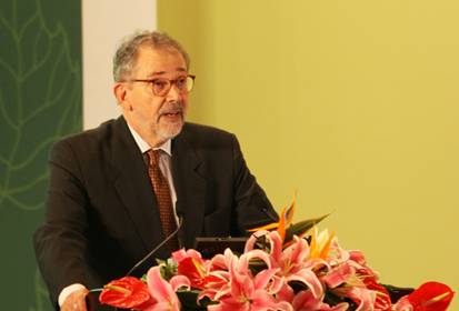 巴西气候变化谈判特别代表塞拉在主论坛上发表主旨演讲